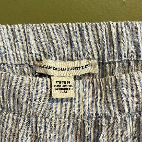 AMERICAN EAGLE BLUE/WHITE STRIPED TOP Sz MEDIUM - Picture 3 of 7